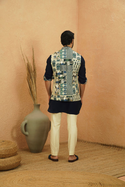 SVA Afreen Embellished Bundi indian designer wear online shopping melange singapore
