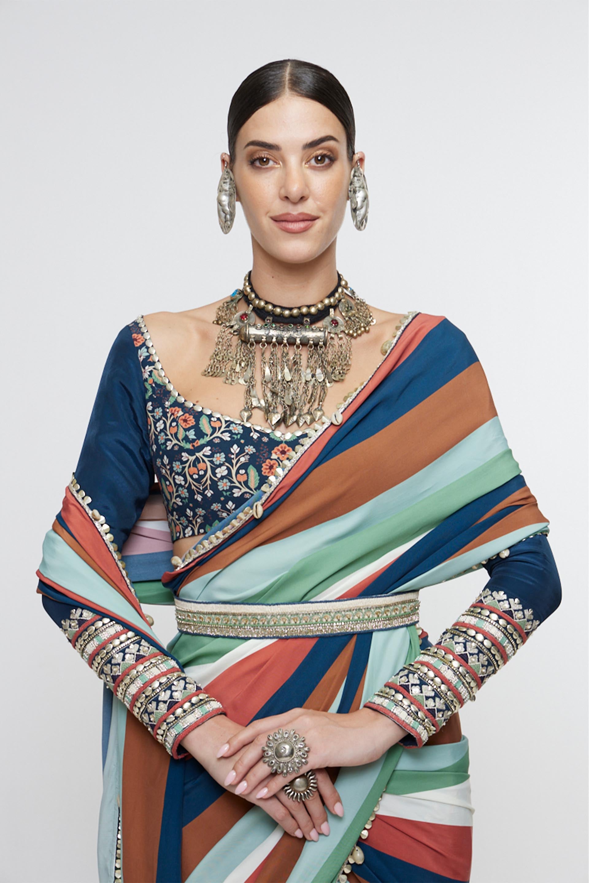 SVA Nayra Saree Set indian designer wear online shopping 