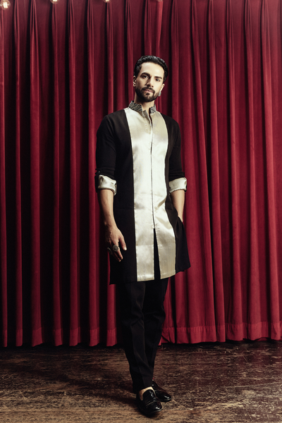 SVA Zameer Metallic Kurta Set indian designer wear online shopping melange singapore 
