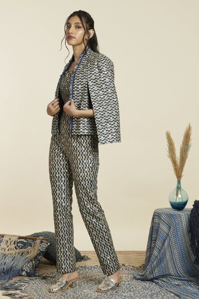 SVA Scallop Embroidered noor Jacket Paired With Bustier And Pants Indian