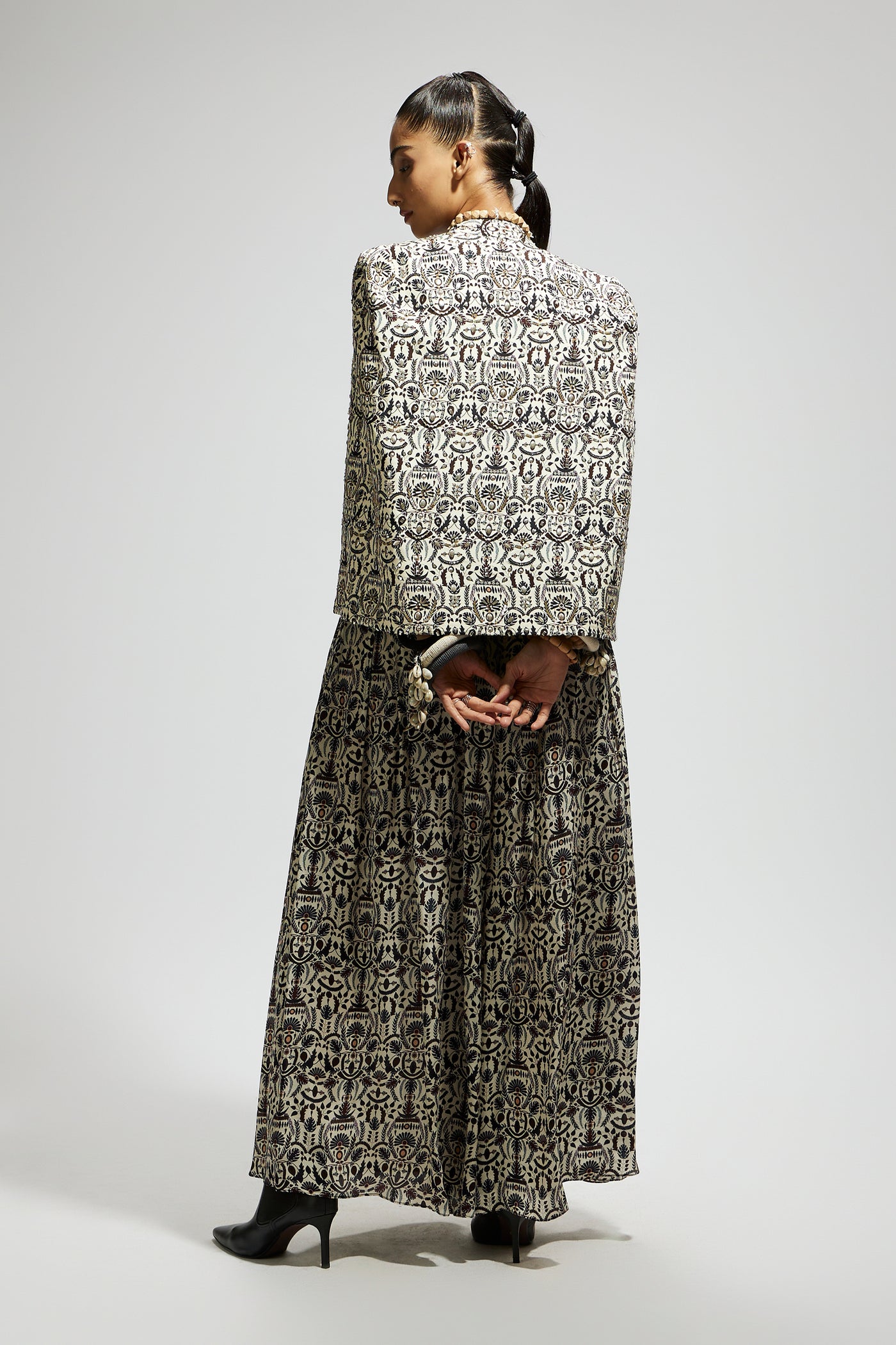 SVA White Embellished Jaal Cape Jacket Set indian designer wear online shopping melange singapore