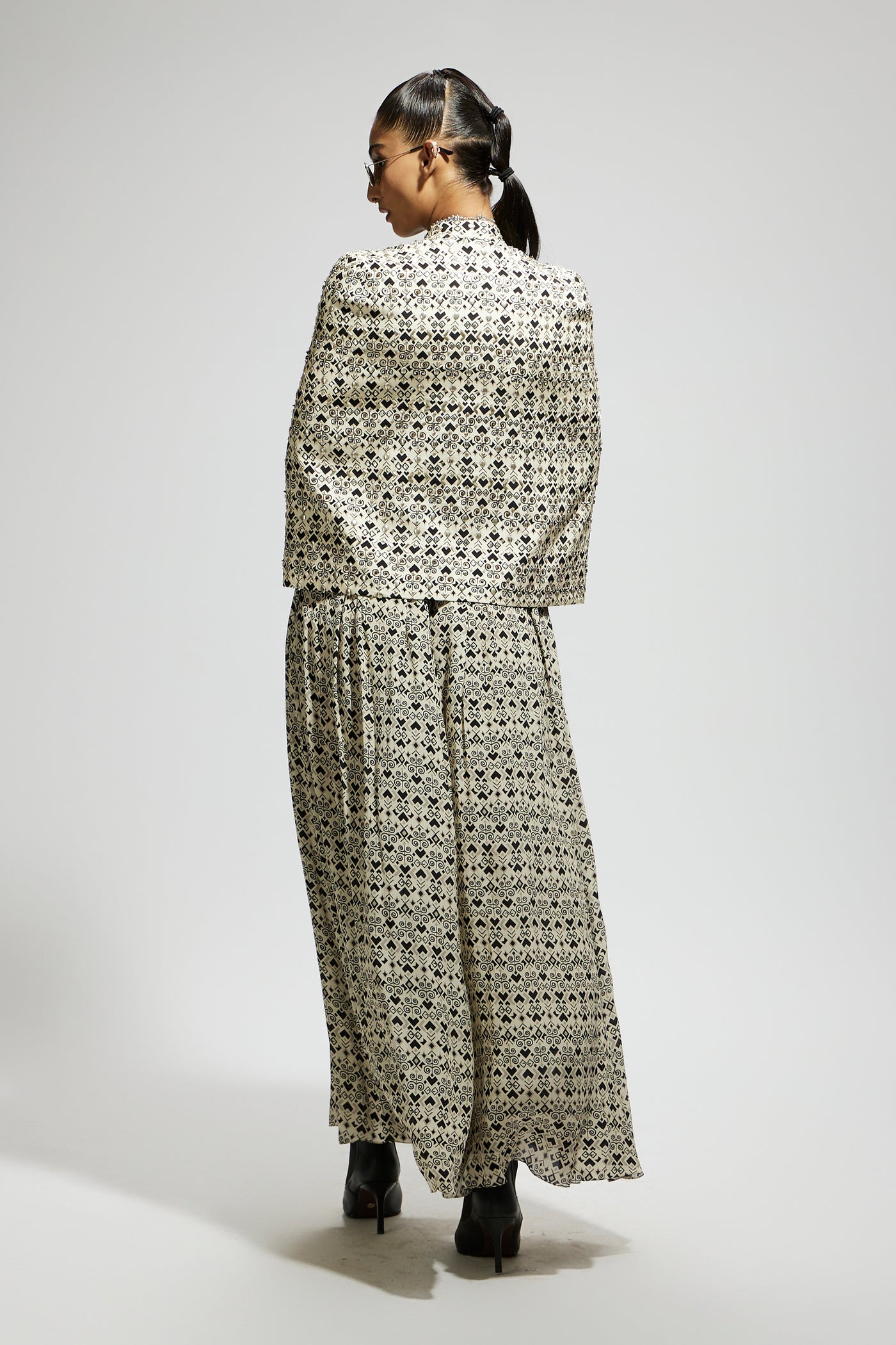 SVA White Geo Print Cape Jacket Set indian designer wear online shopping melange singapore