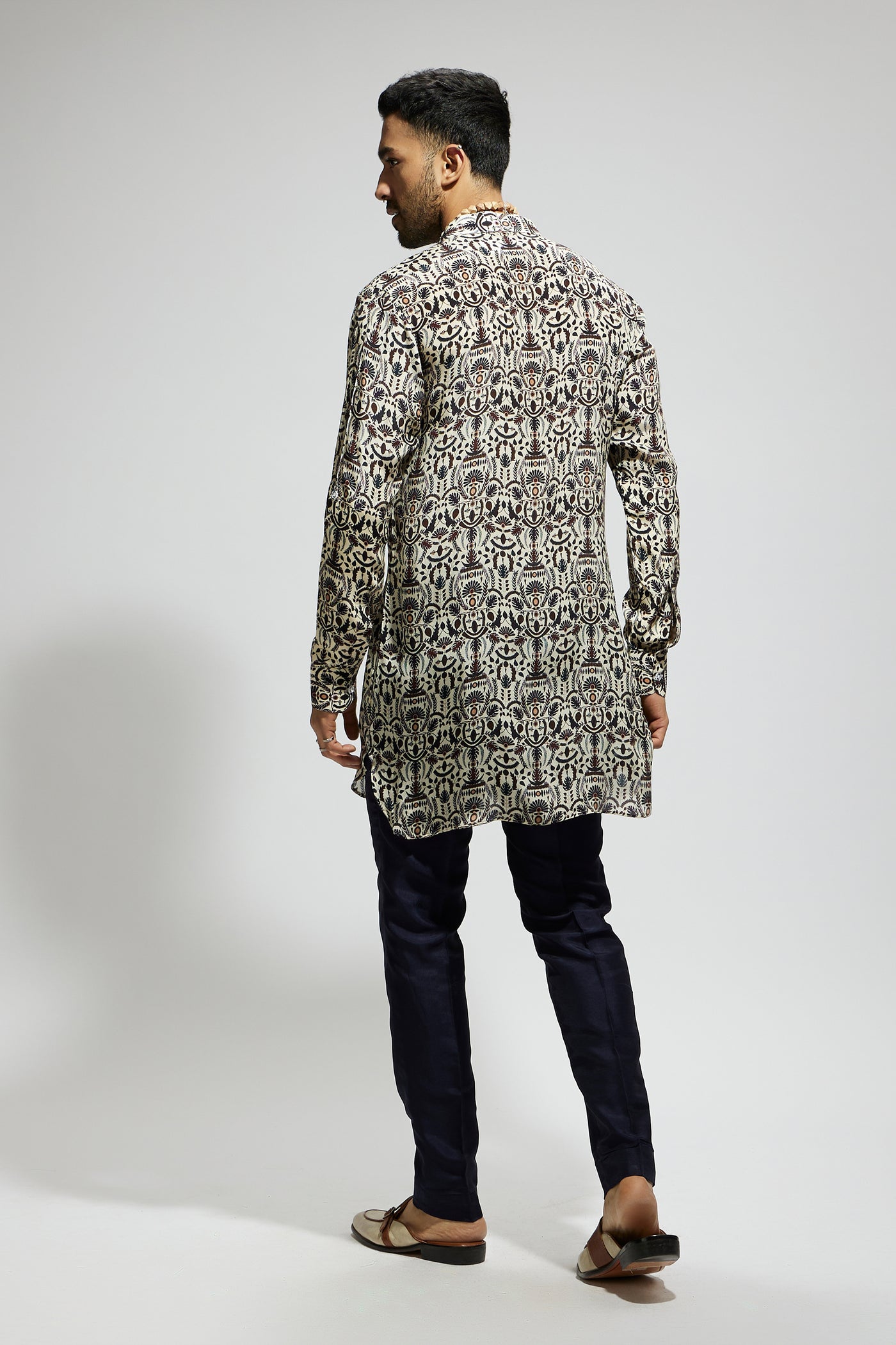 SVA White Leaf Jaal Print Rolled Up Sleeves Kurta indian designer wear online shopping melange singapore