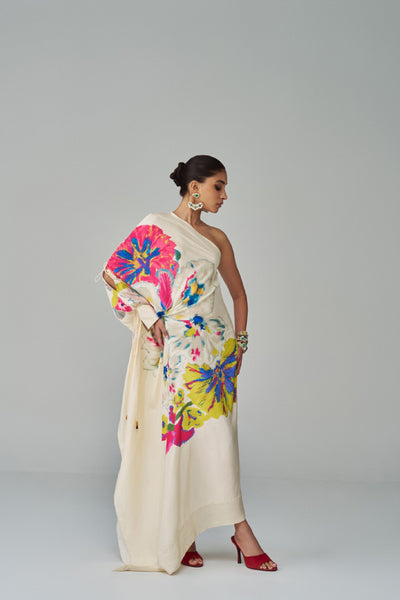 Saaksha & Kinni Alana Kaftan indian designer wear online shopping melange singapore