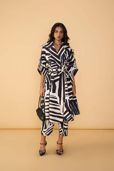 Saaksha & Kinni Helena Trench indian designer wear online shopping melange singapore 