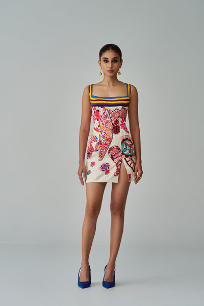 Saaksha & Kinni Megan Dress indian designer wear online shopping melange singapore