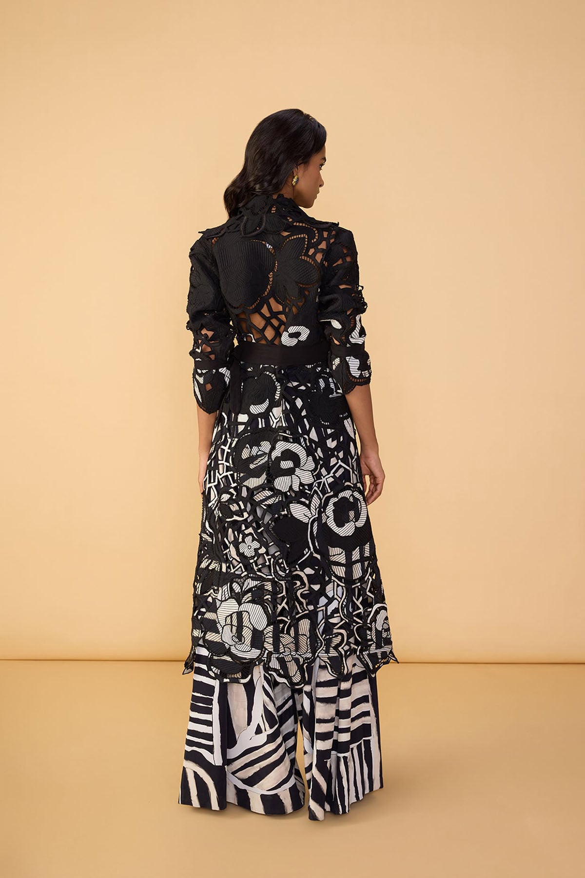 Saaksha & Kinni Mel Trench indian designer wear online shopping melange singapore 