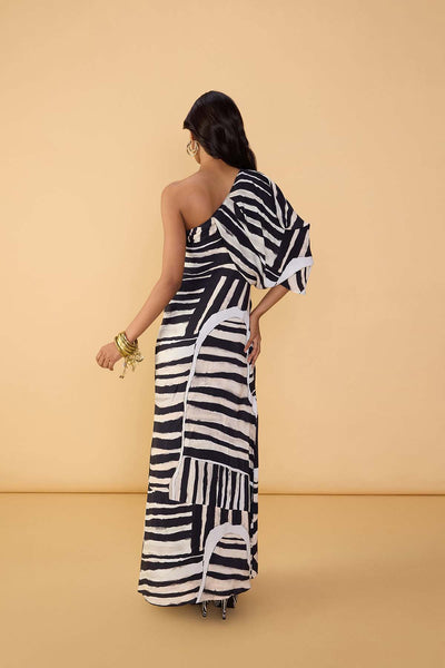 Saaksha & Kinni Selna Dress indian designer wear online shopping melange singapore 