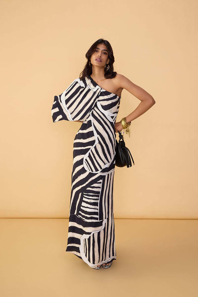 Saaksha & Kinni Selna Dress indian designer wear online shopping melange singapore 