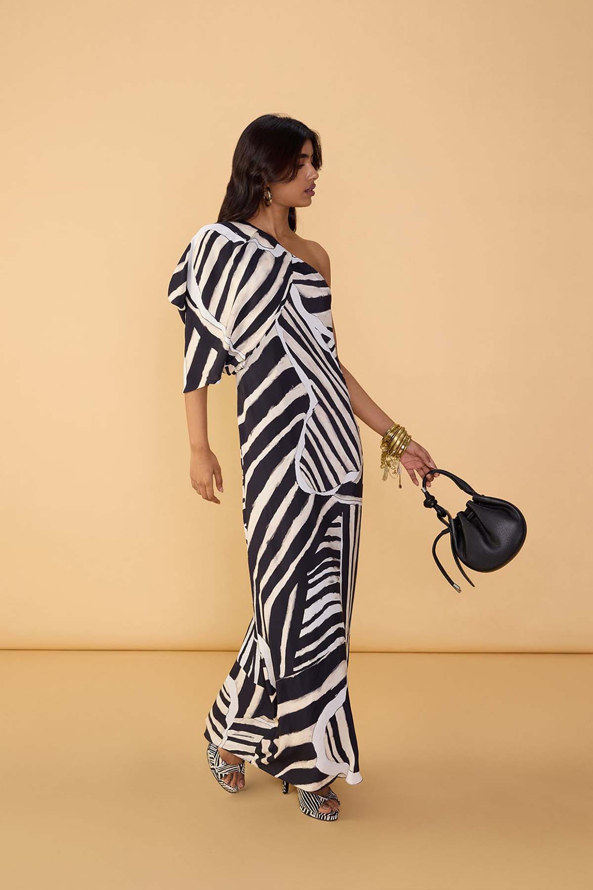 Saaksha & Kinni Selna Dress indian designer wear online shopping melange singapore 