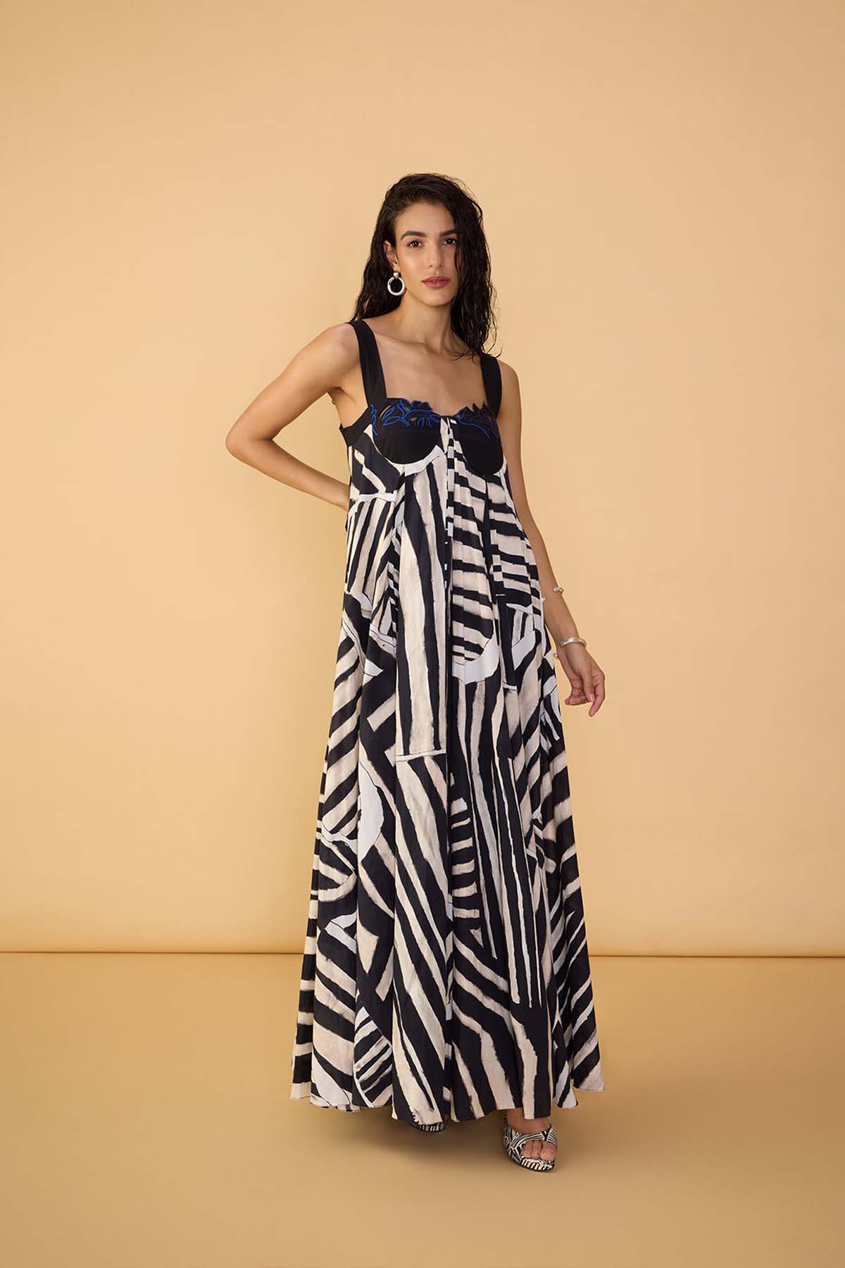 Saaksha & Kinni Vivi Dress indian designer wear online shopping melange singapore 
