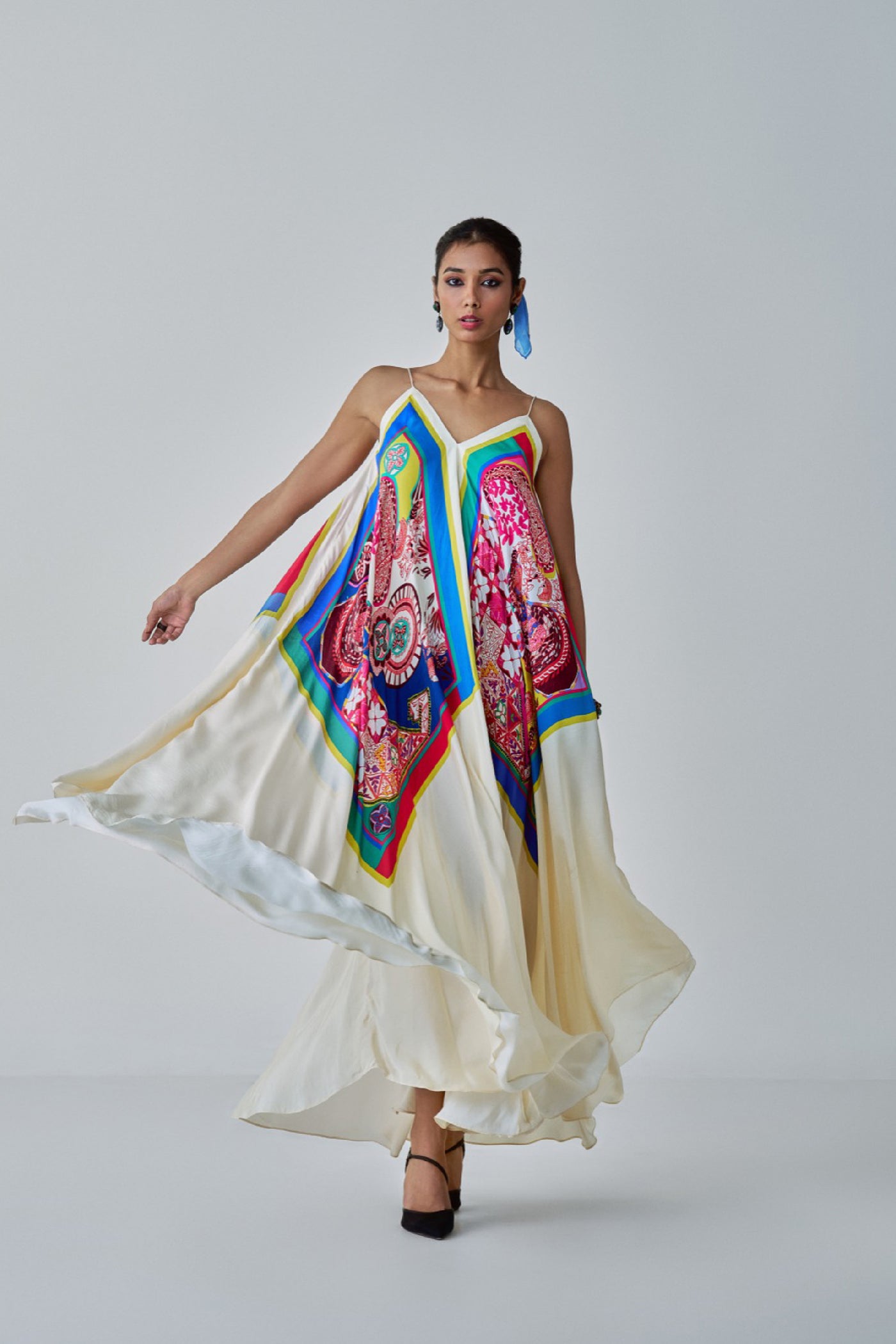 Saaksha & Kinni Yazmine Dress indian designer wear online shopping melange singapore