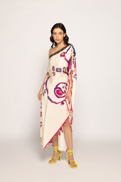 Saaksha & Kinni Asymmetric Kaftan With Side Slit And Hand Embroidered indian designer wear online shopping melange singapore