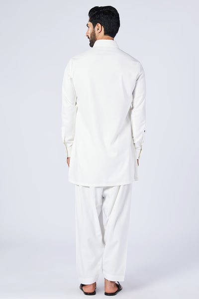 Shantanu & Nikhil Menswear Classic Off White Kurta With Embroidered Crest indian designer wear online shopping melange singapore