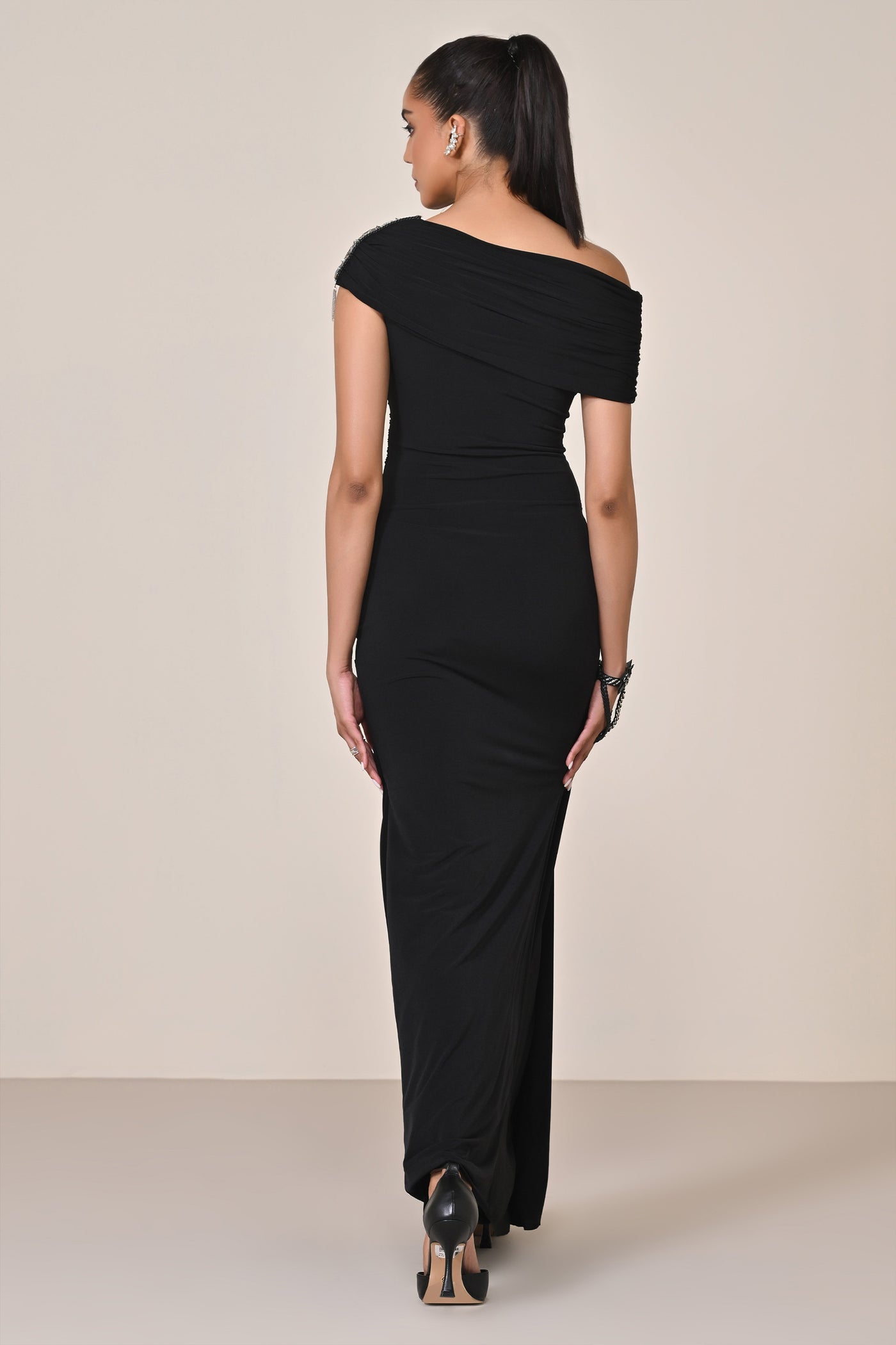 Shantanu & Nikhil Black Off Shoulder Saree Gown indian designer wear online shopping melange singapore