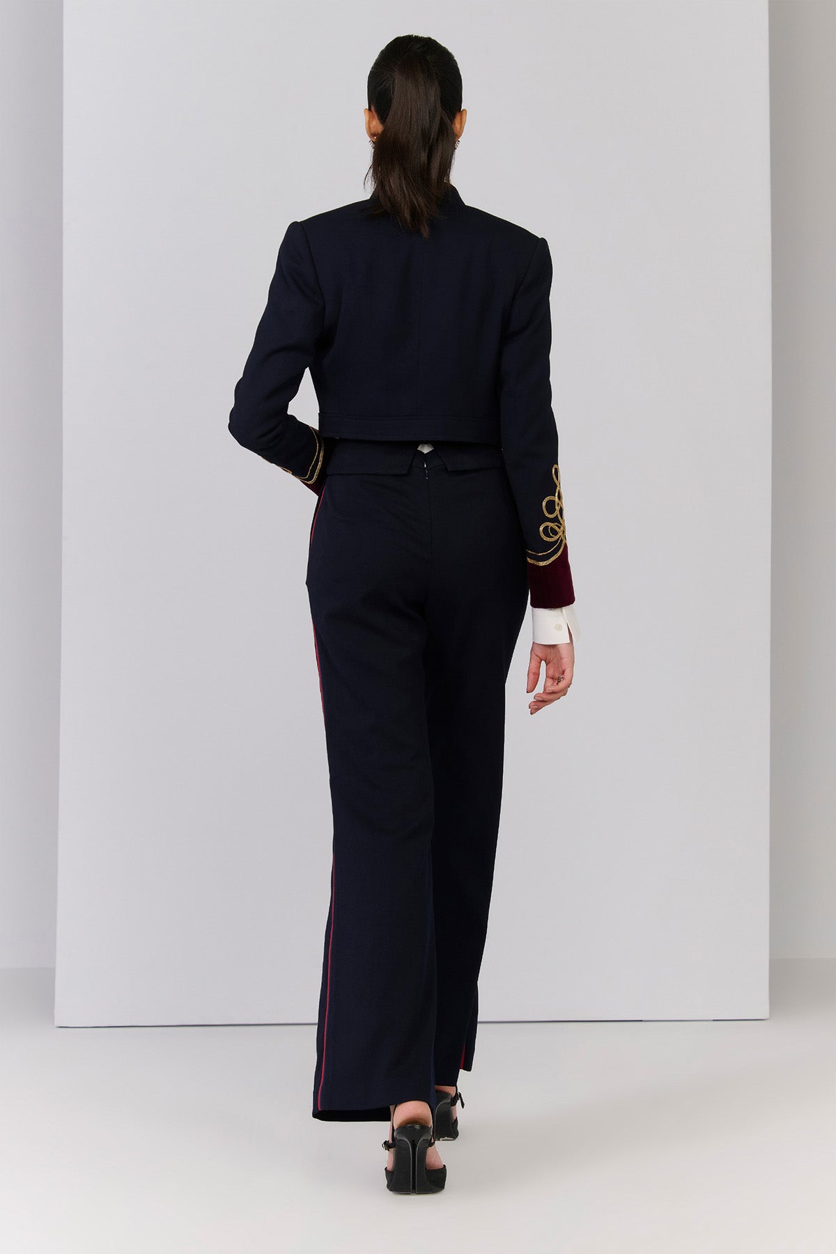 Shantanu & Nikhil Celtic Knot Crop Jacket indian designer wear online shopping melange singapore 