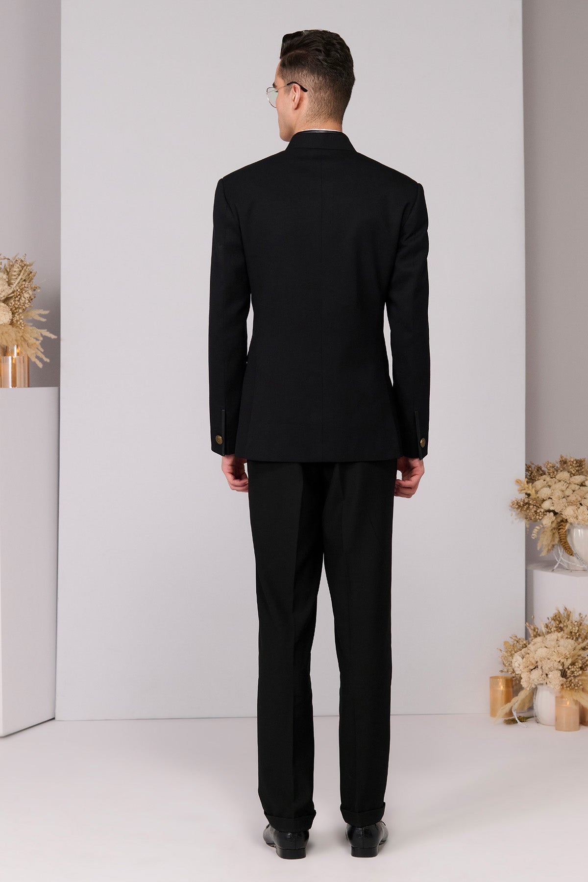 Shantanu & Nikhil Menswear Black Bandhgala with Cord Embroidery indian designer wear online shopping melange singapore 