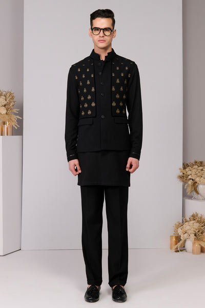 Shantanu & Nikhil Menswear Black Classic Waistcoat With Embroidered Panel indian designer wear online shopping melange singapore 