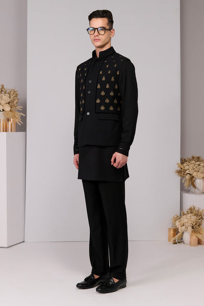 Shantanu & Nikhil Menswear Black Classic Waistcoat With Embroidered Panel indian designer wear online shopping melange singapore 