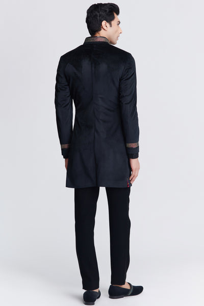 Shantanu & Nikhil Menswear Black Crested Sherwani indian designer wear online shopping melange singapore
