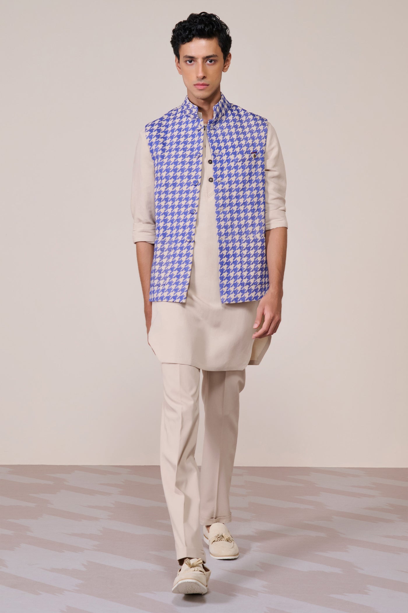 Shantanu & Nikhil Menswear Blue Houndstooth Printed Waistcoat indian designer wear online shopping melange singapore