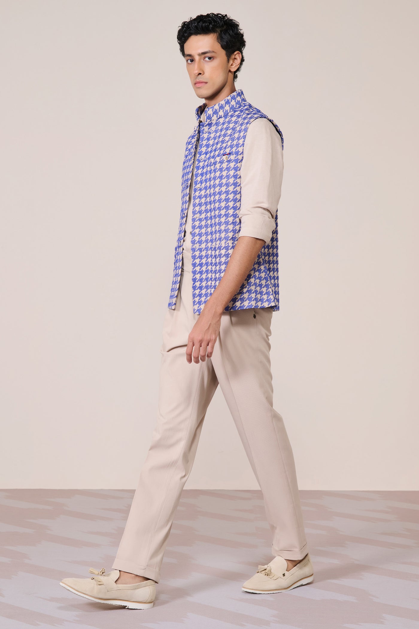 Shantanu & Nikhil Menswear Blue Houndstooth Printed Waistcoat indian designer wear online shopping melange singapore