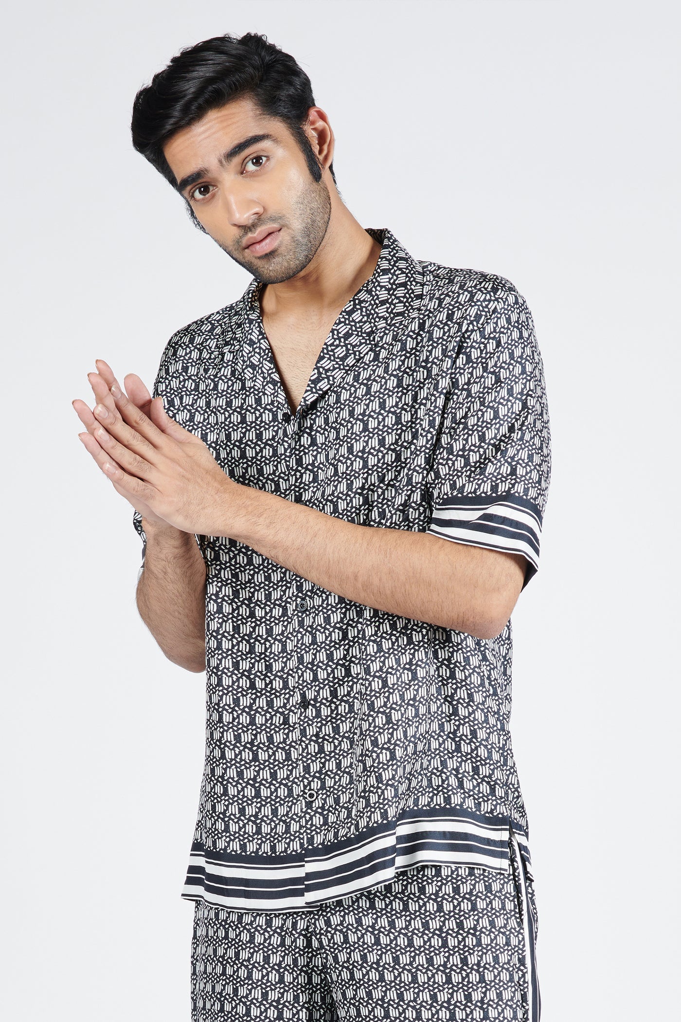 Shantanu & Nikhil Menswear Braid Printed Twill Silk Shirt indian designer wear online shopping melange singapore