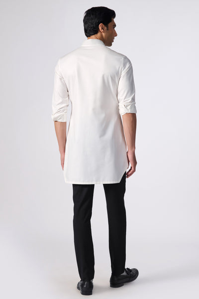 Shantanu & Nikhil Menswear Classic Off White Kurta With Embroidered Crest indian designer wear online shopping melange singapore