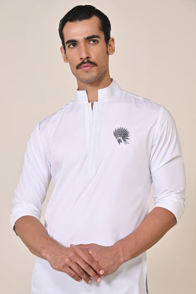 Shantanu & Nikhil Menswear Classic Off White Kurta With Embroidered Crest indian designer wear online shopping melange singapore