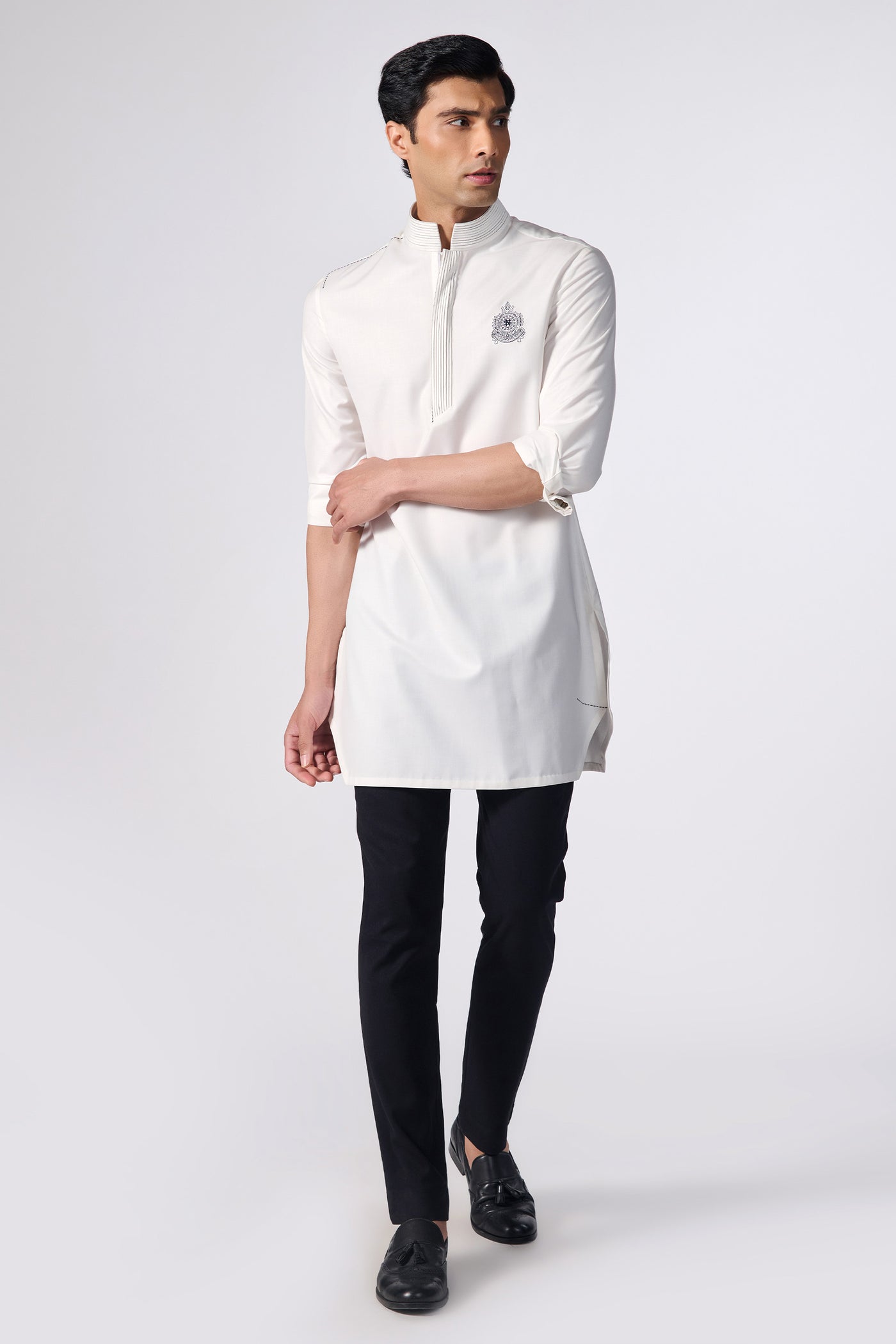 Shantanu & Nikhil Menswear Classic Off White Kurta With Embroidered Crest indian designer wear online shopping melange singapore