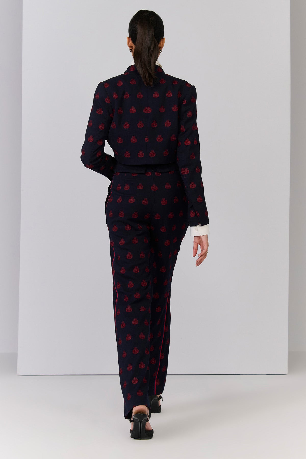 Shantanu & Nikhil Navy Crested Embroidered Cropped Jacket indian designer wear online shopping melange singapore