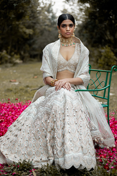 Simar Dugal Ek Taar Lehenga Ivory indian designer wear online shopping melange singapore