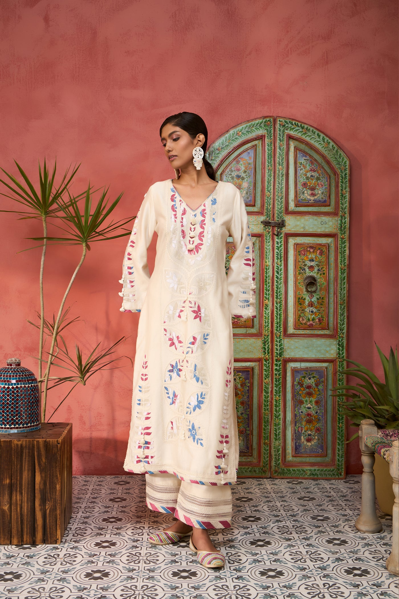 Simar Dugal Ikat Applique Long Kurta With Pants Ivory indian designer wear online shopping melange singapore