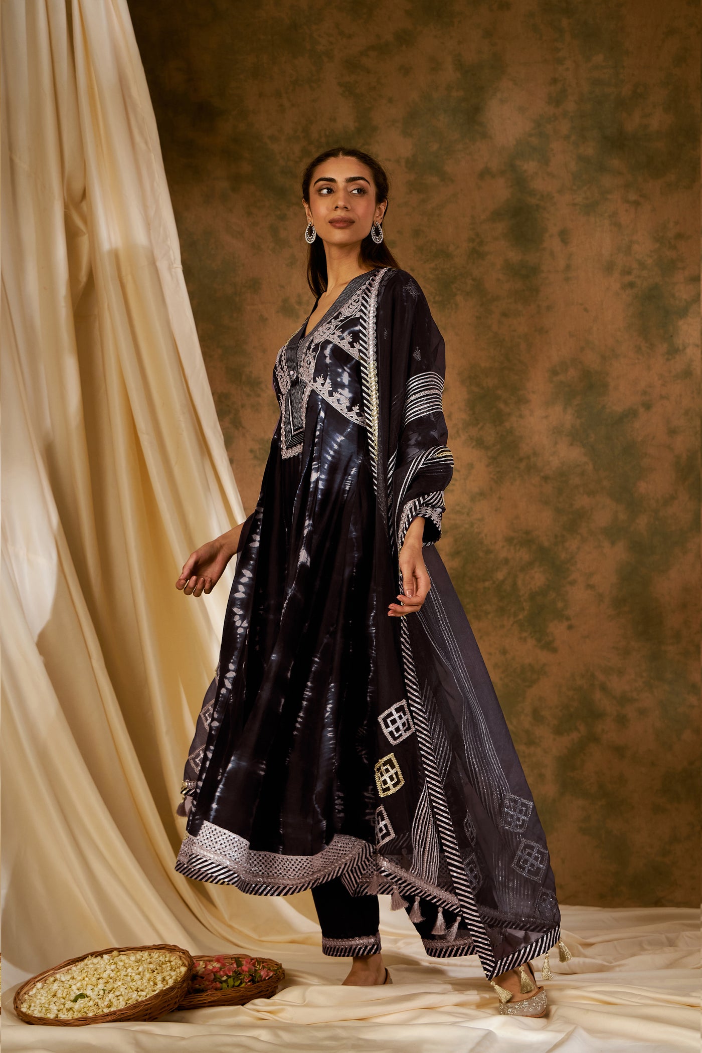 Simar Dugal Nakshi Clamp Anu Cut Kaleedar Kurta With Pants Navy Blue indian designer wear online shopping melange singapore