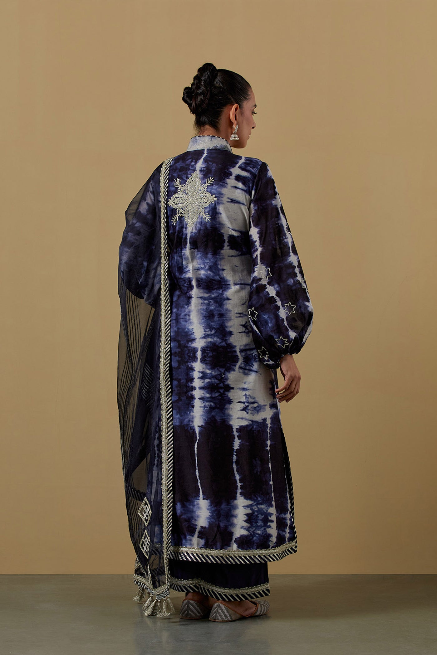 Nakshi Clamp Balloon Sleeved Long Kurta With Pants Navy Blue