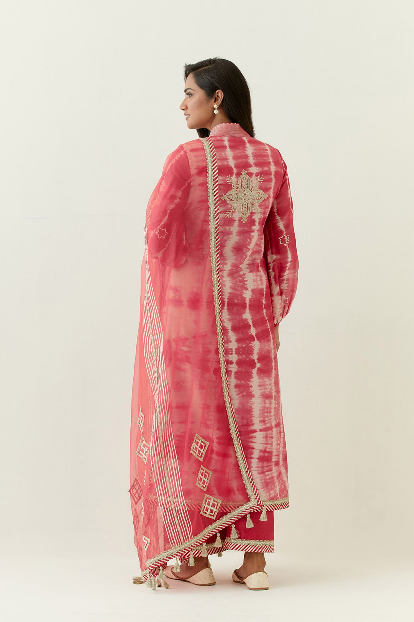 Simar Dugal Nakshi Clamp Balloon Sleeved Long Kurta With Pants Red indian designer wear online shopping melange singapore