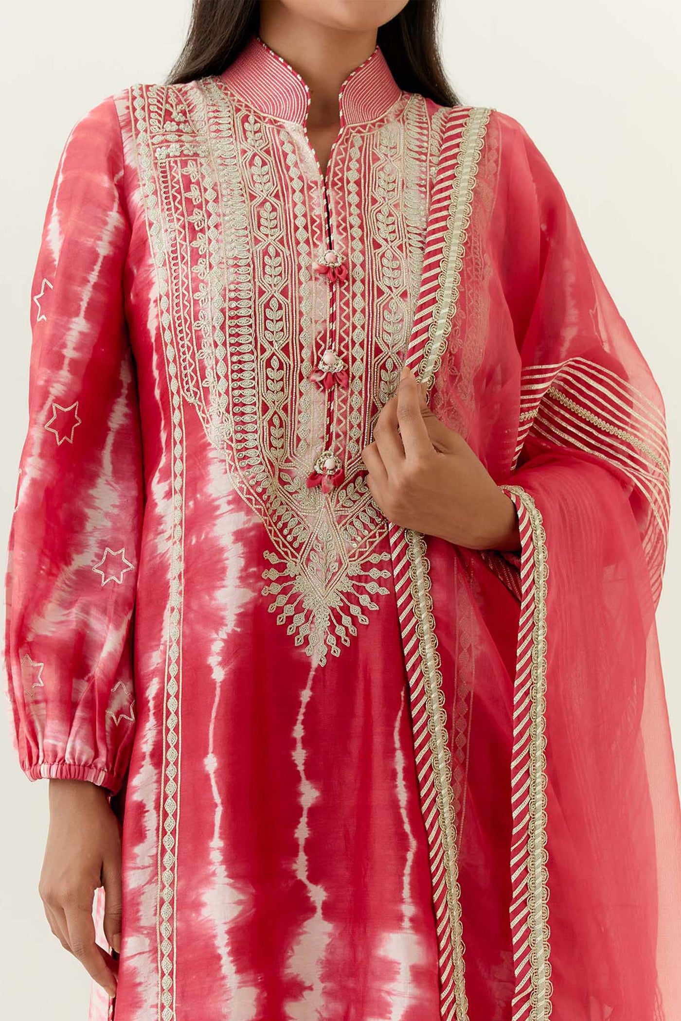 Simar Dugal Nakshi Clamp Balloon Sleeved Long Kurta With Pants Red indian designer wear online shopping melange singapore