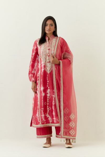 Simar Dugal Nakshi Clamp Balloon Sleeved Long Kurta With Pants Red indian designer wear online shopping melange singapore