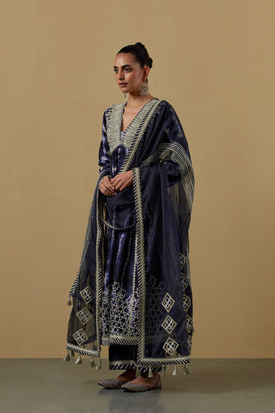 Simar Dugal Nakshi Clamp V-neck Long Hight-slit Kurta With Pants Navy Blue indian designer wear online shopping melange singapore