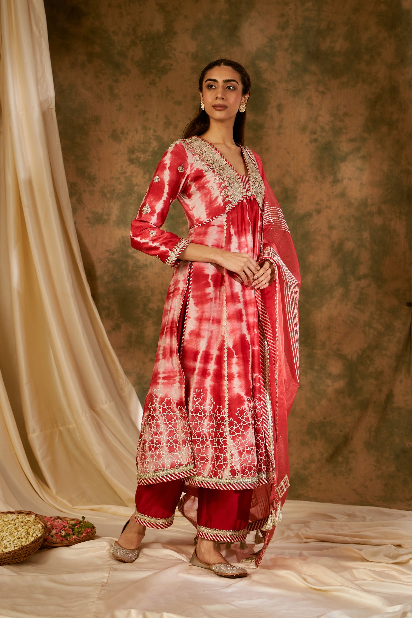 Simar Dugal Nakshi Clamp V-neck Long Hight-slit Kurta With Pants Red indian designer wear online shopping melange singapore