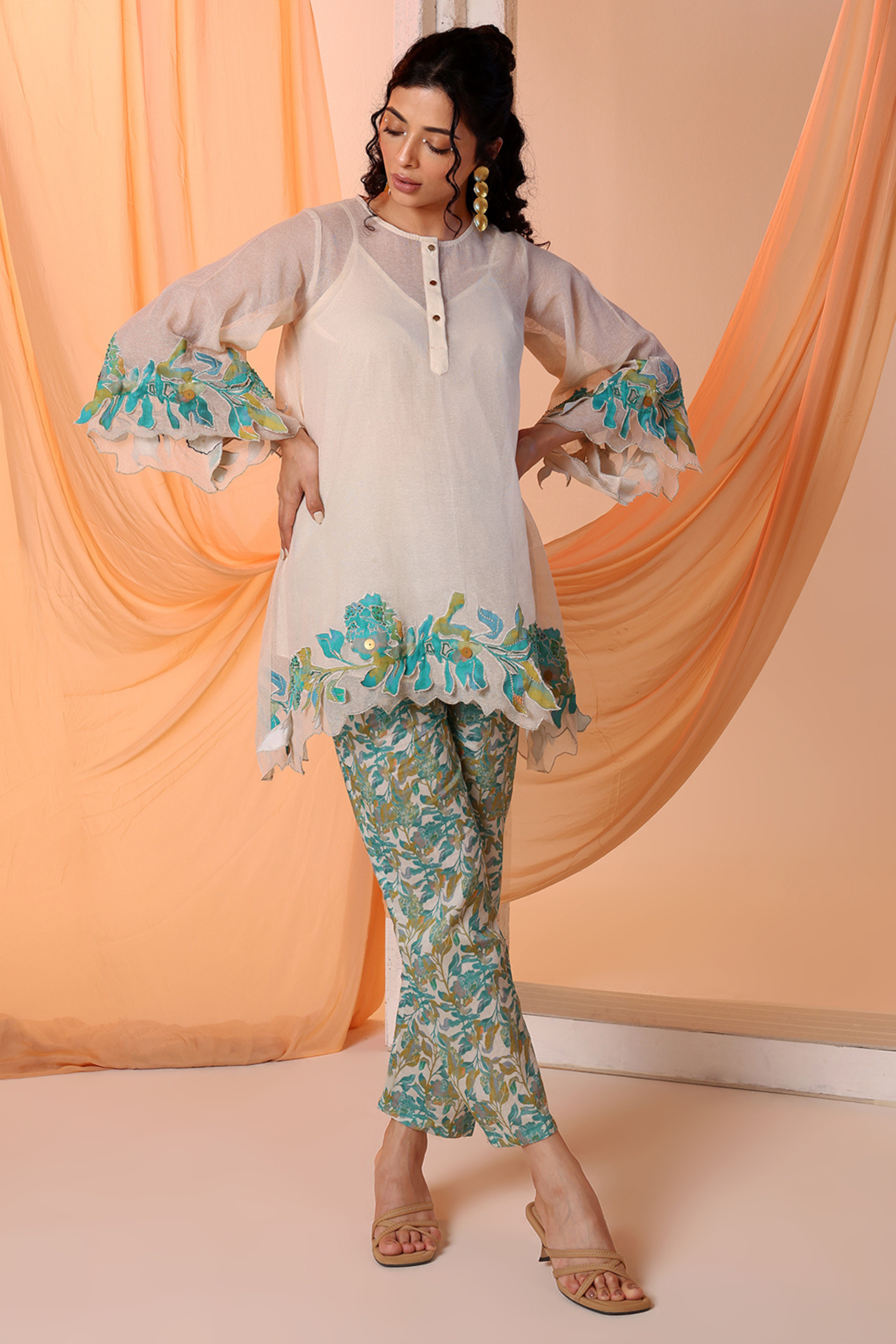 Aarani Rimmer Aarani Appliqued Kurta Set β Melange Singapore