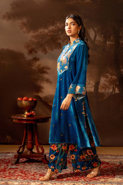 Sougat Paul Aarani Embroidered Kurta Set indian designer wear online shopping melange singapore

