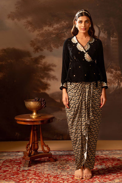Sougat Paul Eraya Embroidered Drape Skirt Set indian designer wear online shopping melange singapore
