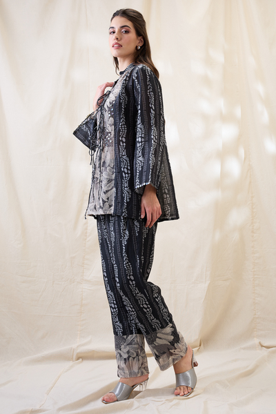 Sougat Paul Ravya Embellished Fron Tie-ups Co-ord Set Indian designer wear online shopping melange singapore