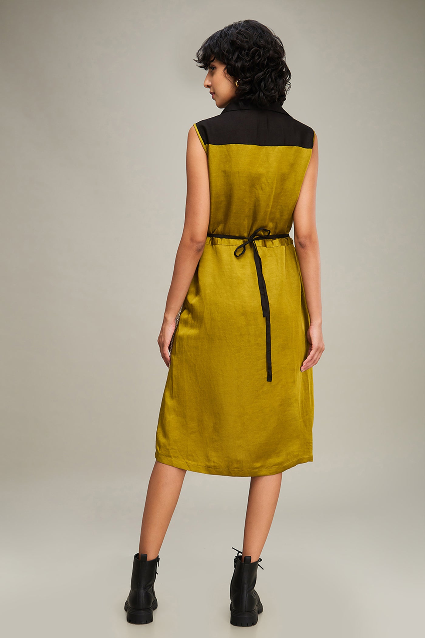 Sougat Paul Zinnia Applique Dress With Waist Tie-up indian designer wear online shopping melange singapore