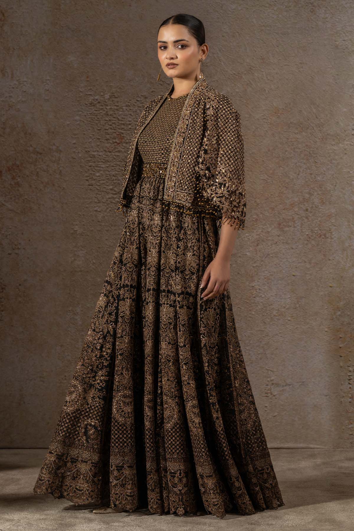 TARUN TAHILIANI Embroidered Cape indian designer wear online shopping melange singapore