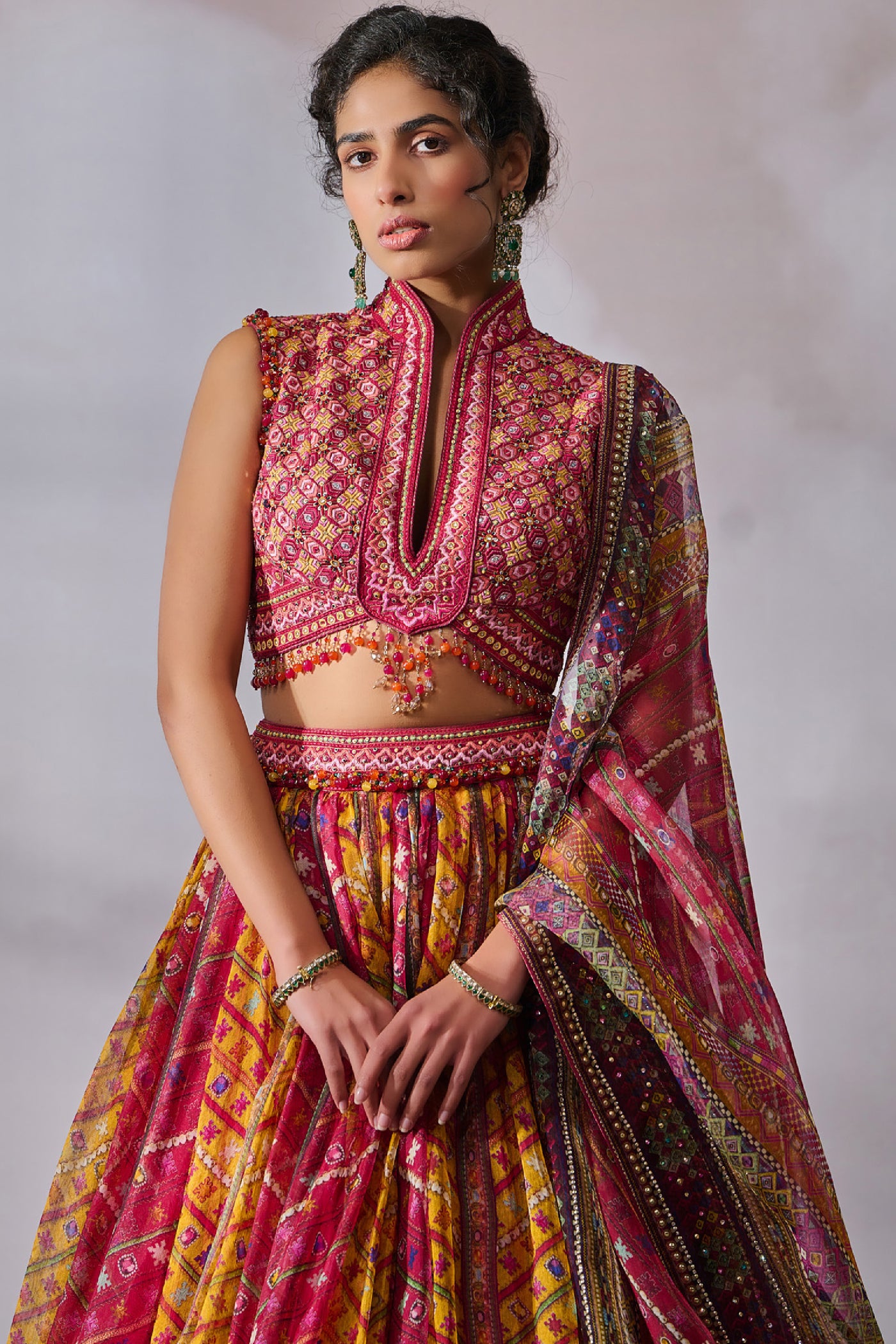 Tarun Tahiliani Blouse Dupatta Lehenga Fuchsia Gold indian designer wear online shopping melange singapore