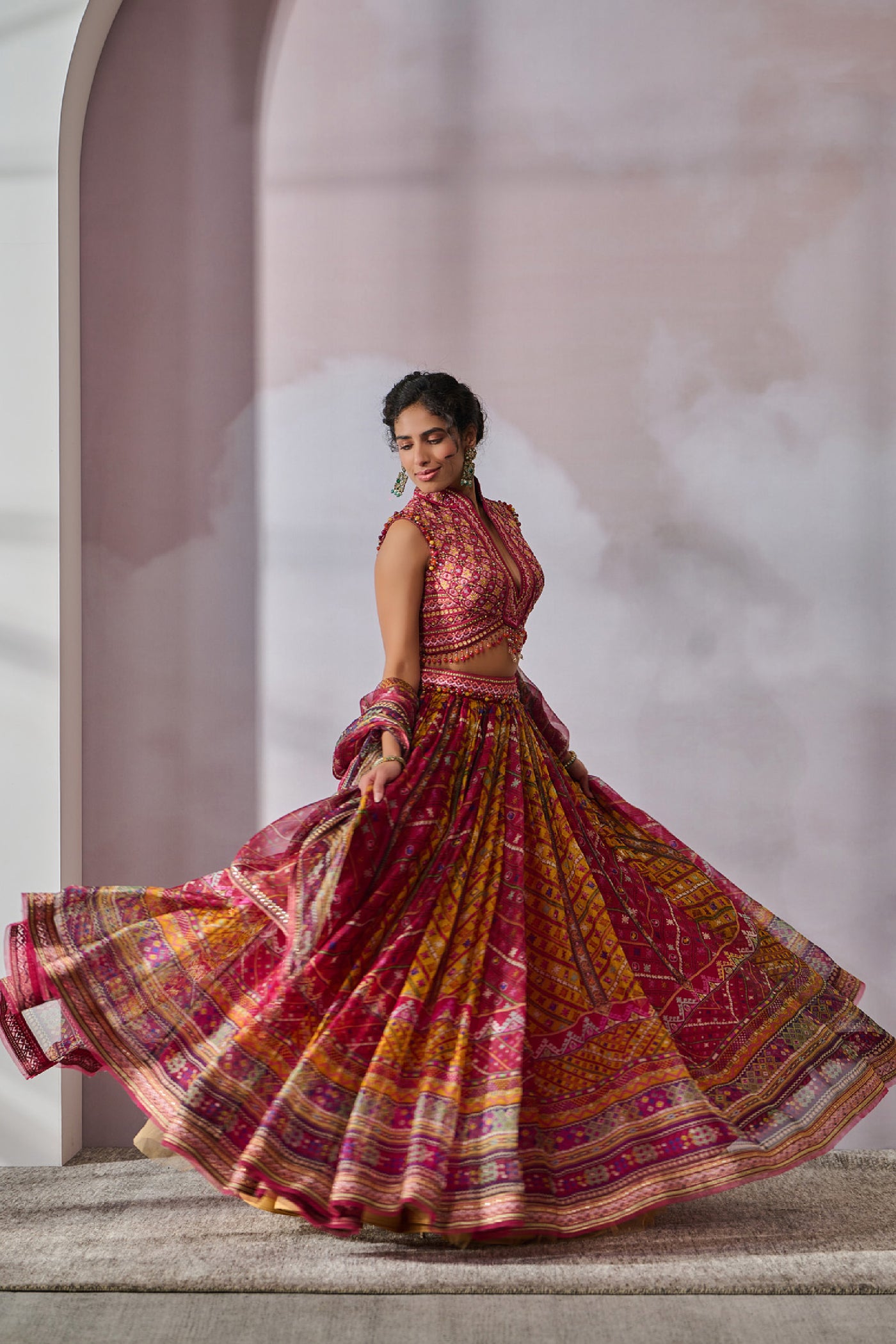 Tarun Tahiliani Blouse Dupatta Lehenga Fuchsia Gold indian designer wear online shopping melange singapore