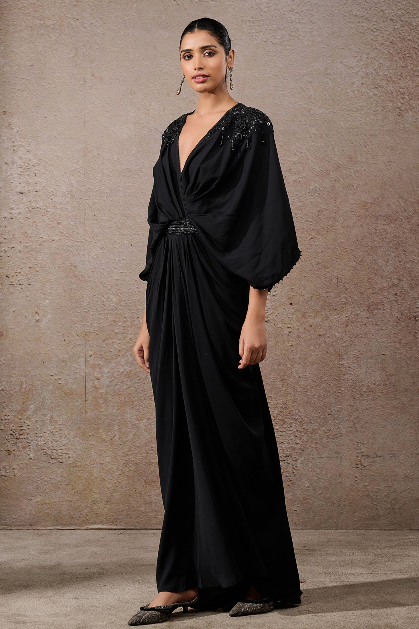 Tarun Tahiliani Classic Kaftan Indian designer wear online shopping melange singapore
