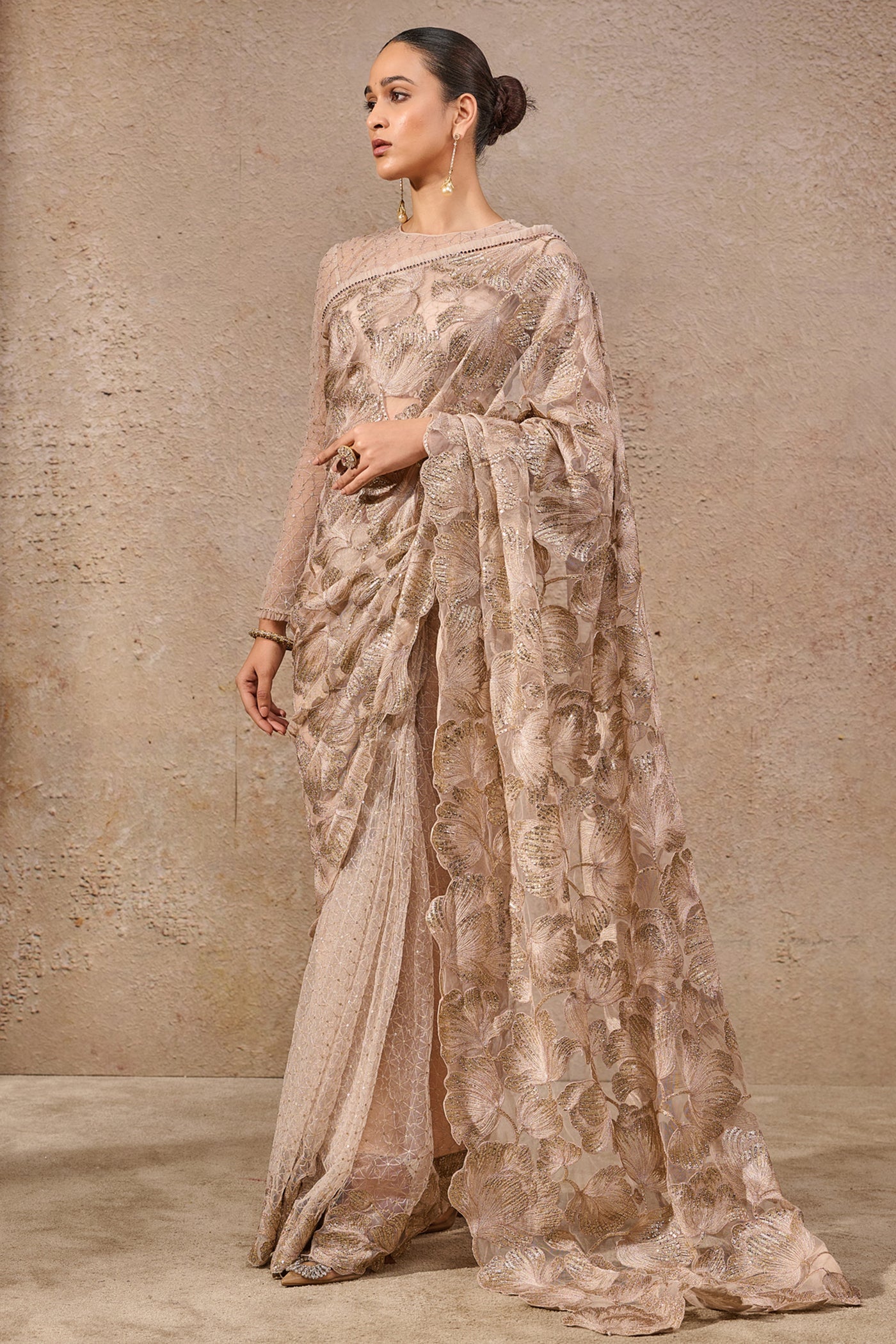Tarun Tahiliani Floral Embroidered Saree indian designer wear online shopping melange singapore